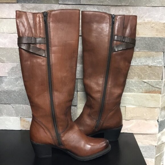 Clarks Maymie Stellar Knee High Boot (H79-M) - Picture 6 of 13